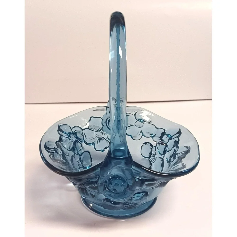 Vintage Tiara Indiana Glass Blue Dogwood Flower Handled Basket Decor 8